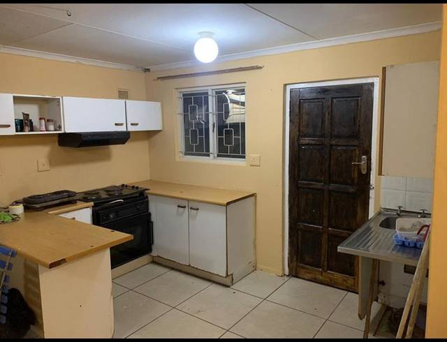 2 BEDROOM TOWNHOUSE FOR SALE IN WOODHAVEN